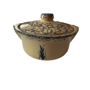 Vintage RRP Roseville  1.5 Qt. Casserole Spongeware Blue With Wheat Pattern